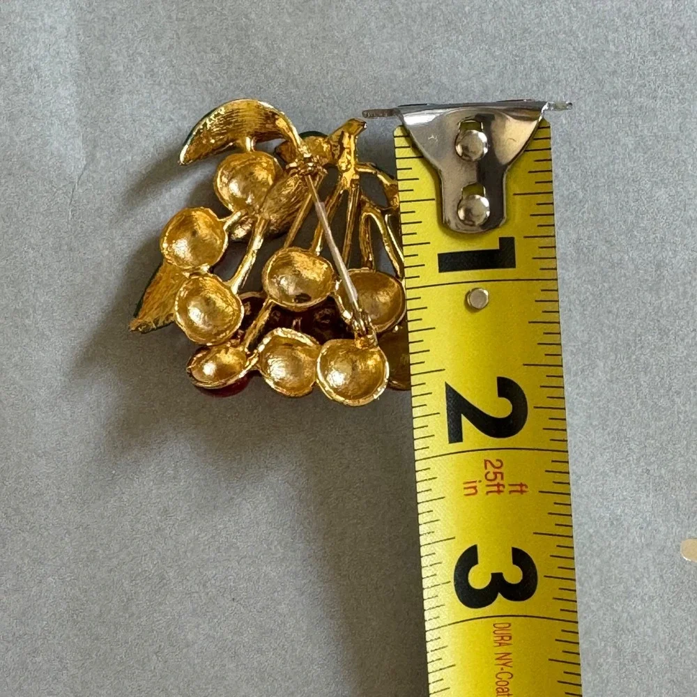 Vintage Red Cherry Brooch Gold Tone Rhinestone Enamel Fruit‎ Pin Retro Summer